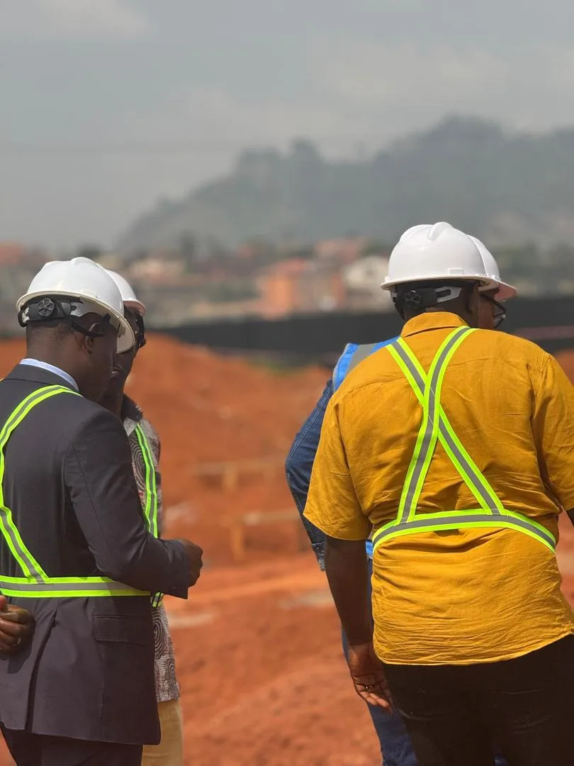 Équipe K-Construction en EPI sur une fouille