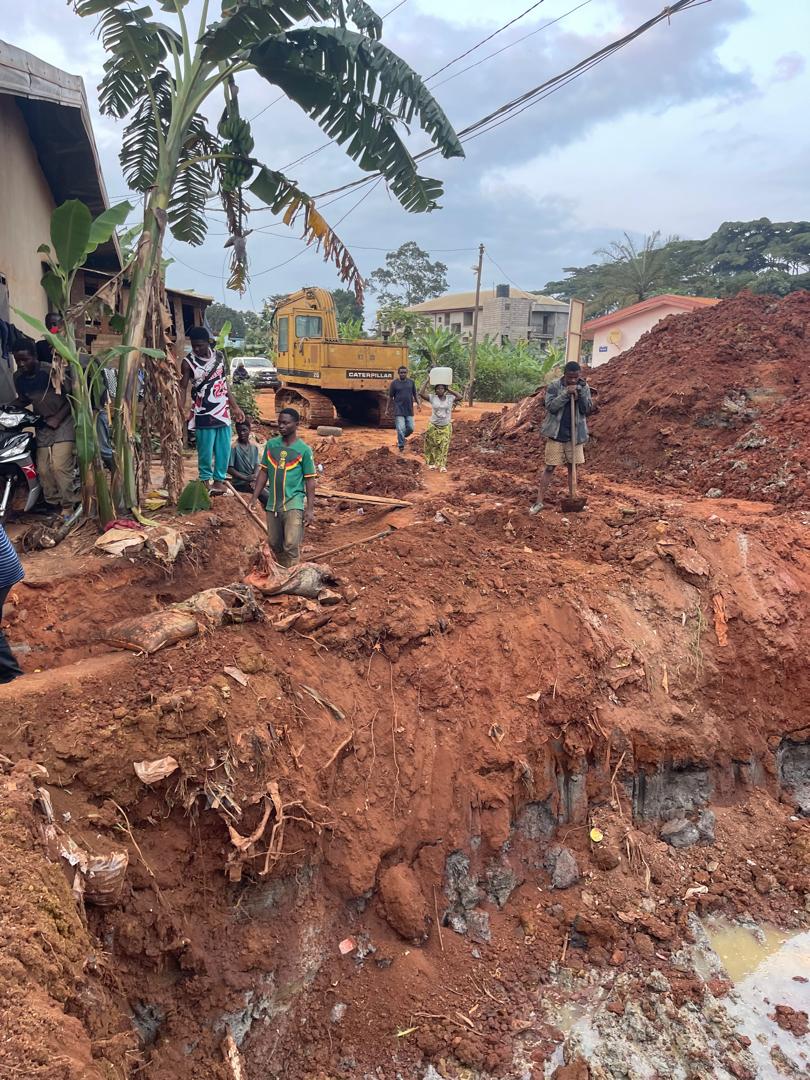 Construction de dalots à Yaoundé 4, Nkolo — vue 3 — K-Construction, entreprise de génie civil et BTP au Cameroun