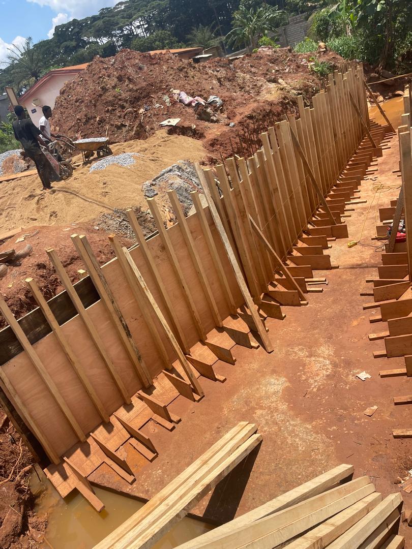 Construction de dalots à Yaoundé 4, Nkolo — vue 6 — K-Construction, entreprise de génie civil et BTP au Cameroun