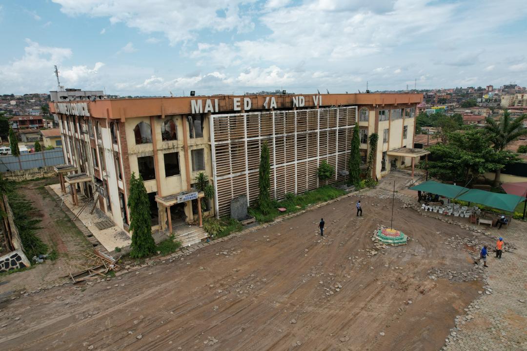 Démolition de l'ancienne mairie de Yaoundé VI — K-Construction BTP, génie civil Cameroun
